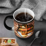 Magiczny ceramiczny kubek termiczny z motywem regału na książki